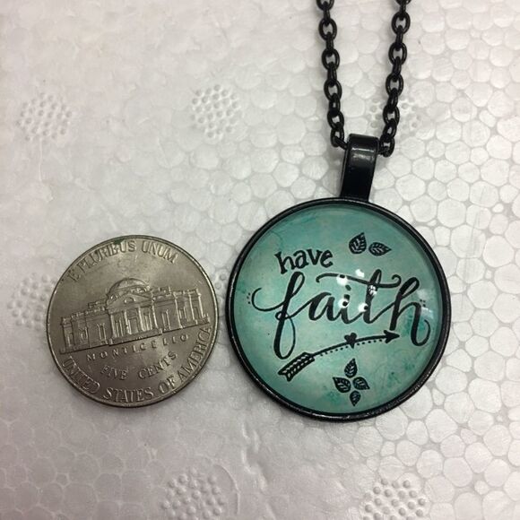 (M2) Have Faith Necklace - Picture 2 of 4